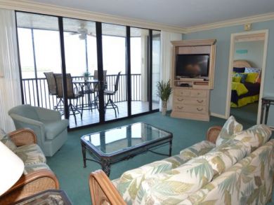2 bedroom Condo on Bay side 2 bedroom Condo on Bay side